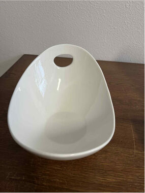Palm Restaurant Porcelain Serving Bowl 10″ White Chip on Base Heavy 3.2 lb